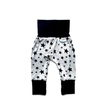 Load image into Gallery viewer, Star prints 95% Rayon Jersey Knit