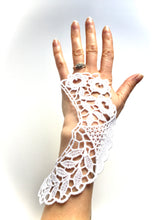 Load image into Gallery viewer, Guipure Lace pieces - White laces bride